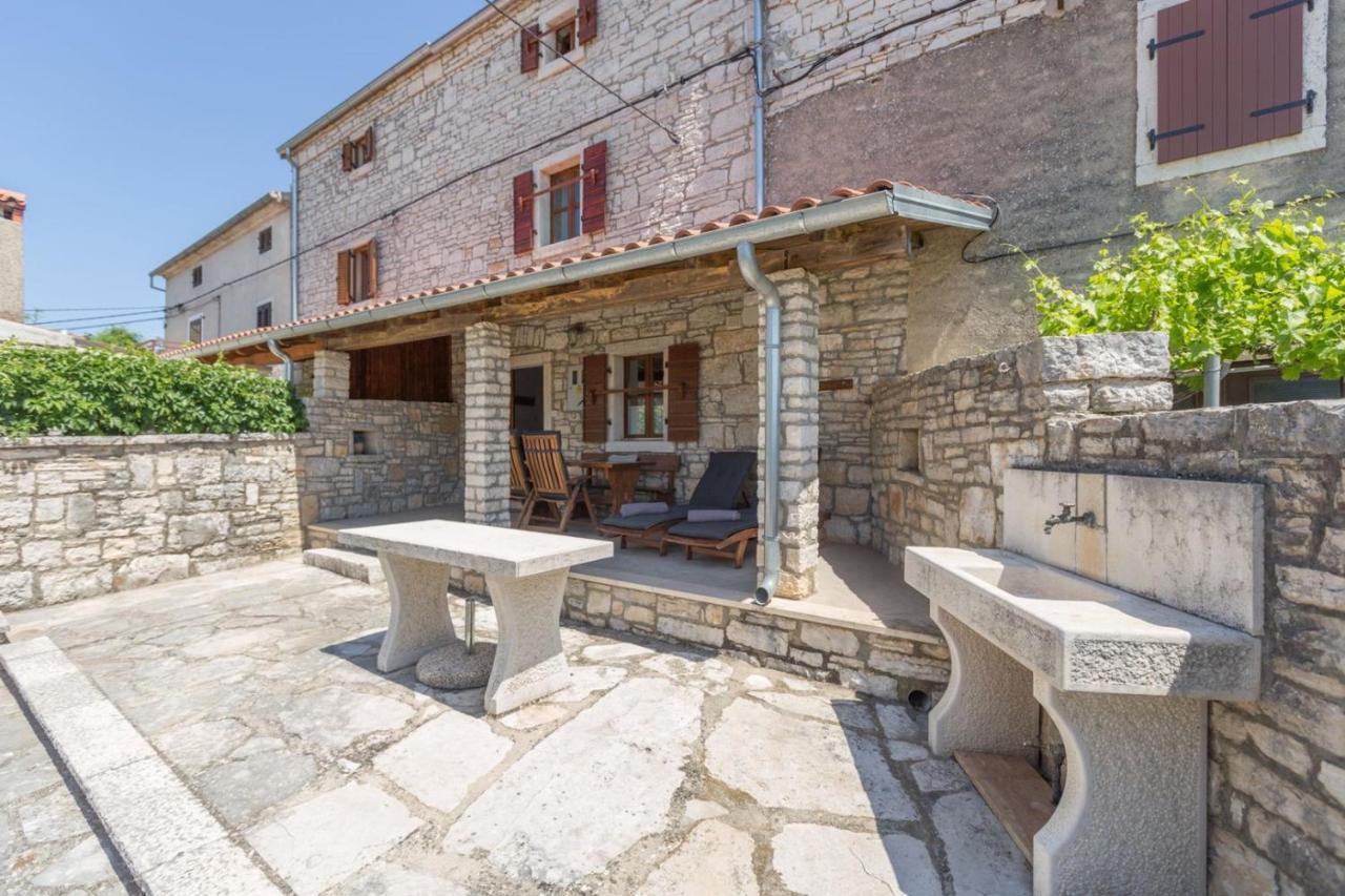Holiday Homes Ana And Maria Kanfanar Exterior foto
